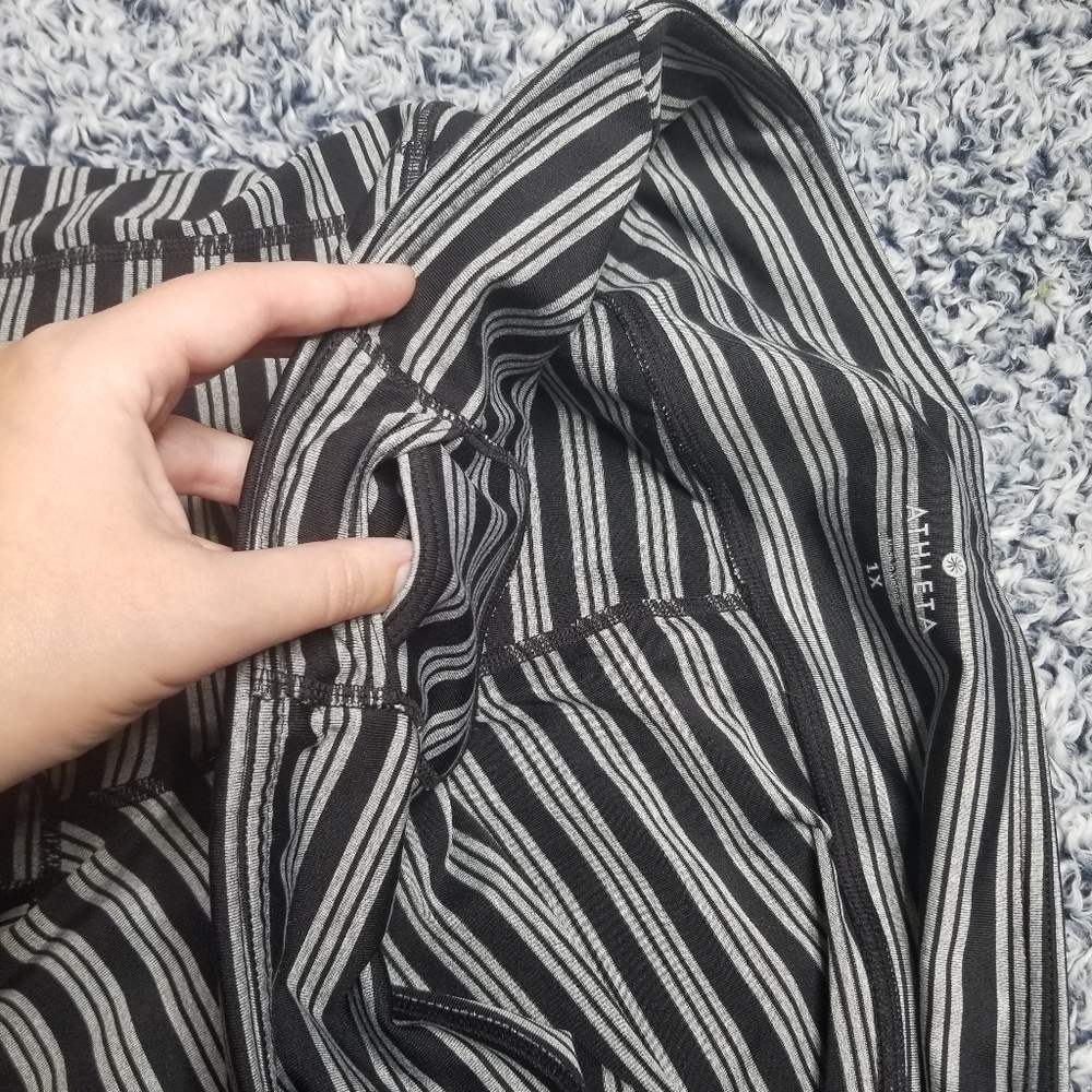 Athleta Striped Capri Women's Leggings - Picture 3 of 6